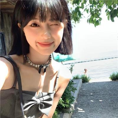 正是青春璀璨时